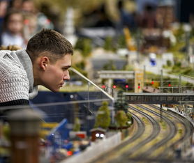 比赛局势复杂首场状态出色，巴塞罗那观众沸腾！Scout重返赛场再创辉煌时刻