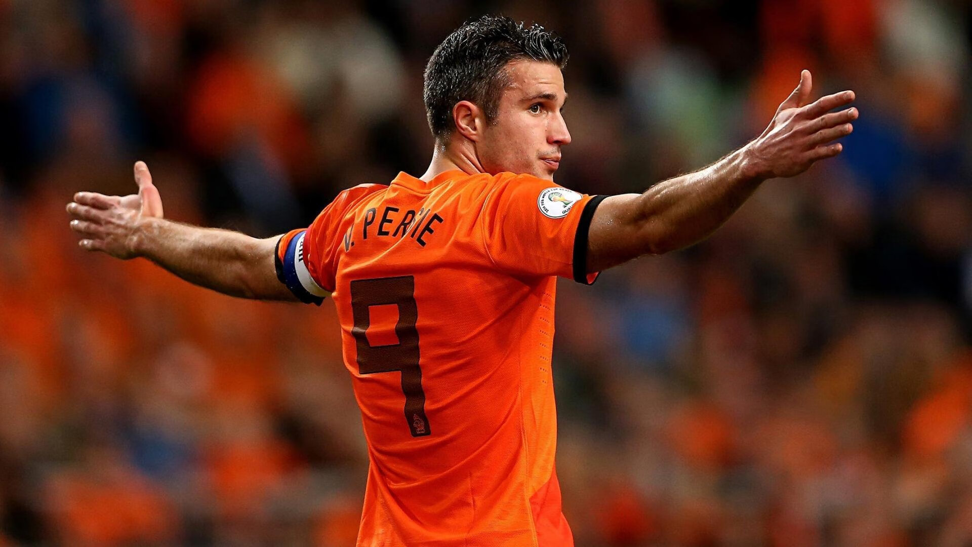  国际米兰主帅放话：法甲季后赛必胜曼联，贝林厄姆冷笑回应